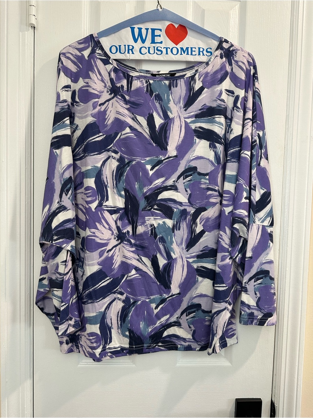 BloomChic Lavender and White Brushstroke Floral Long-Sleeve Top size 22-24